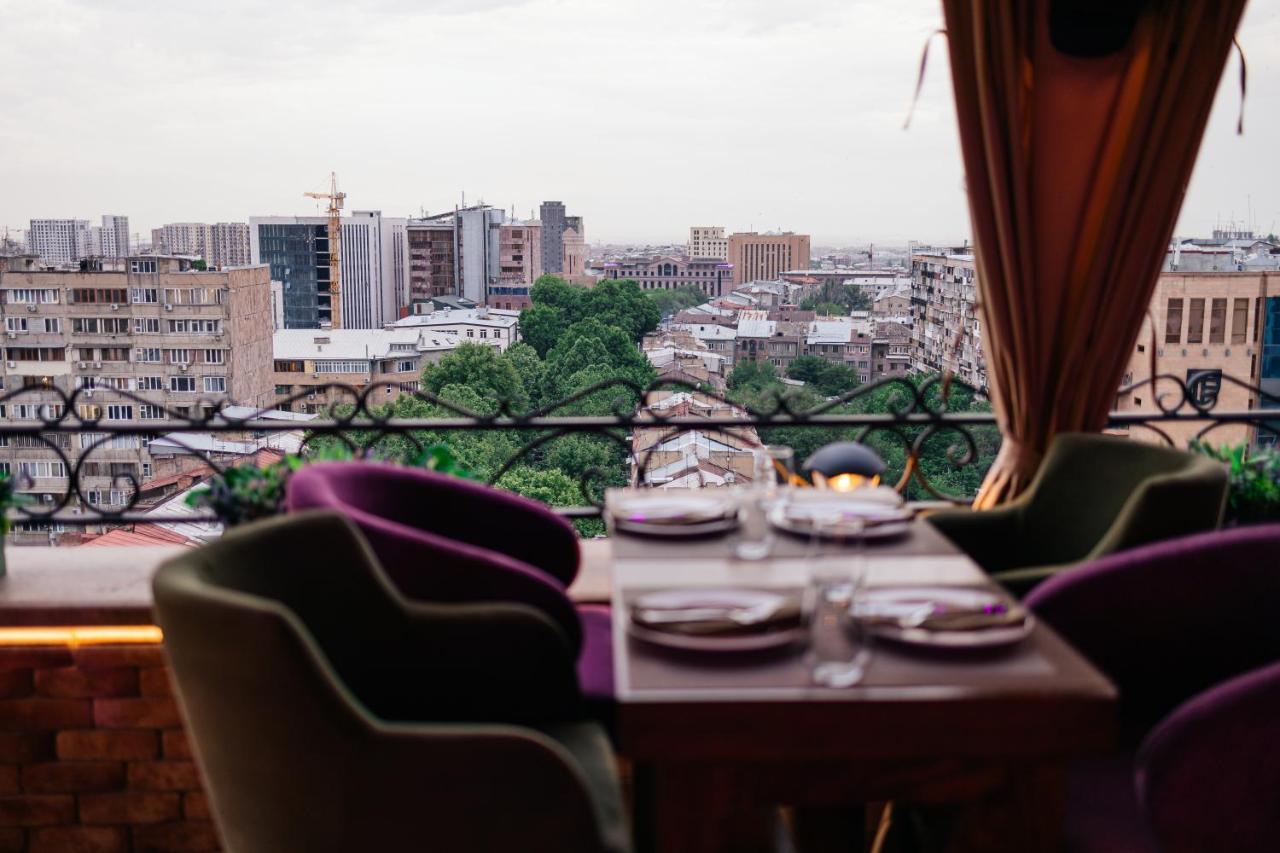 Paris Hotel Jereván Kültér fotó